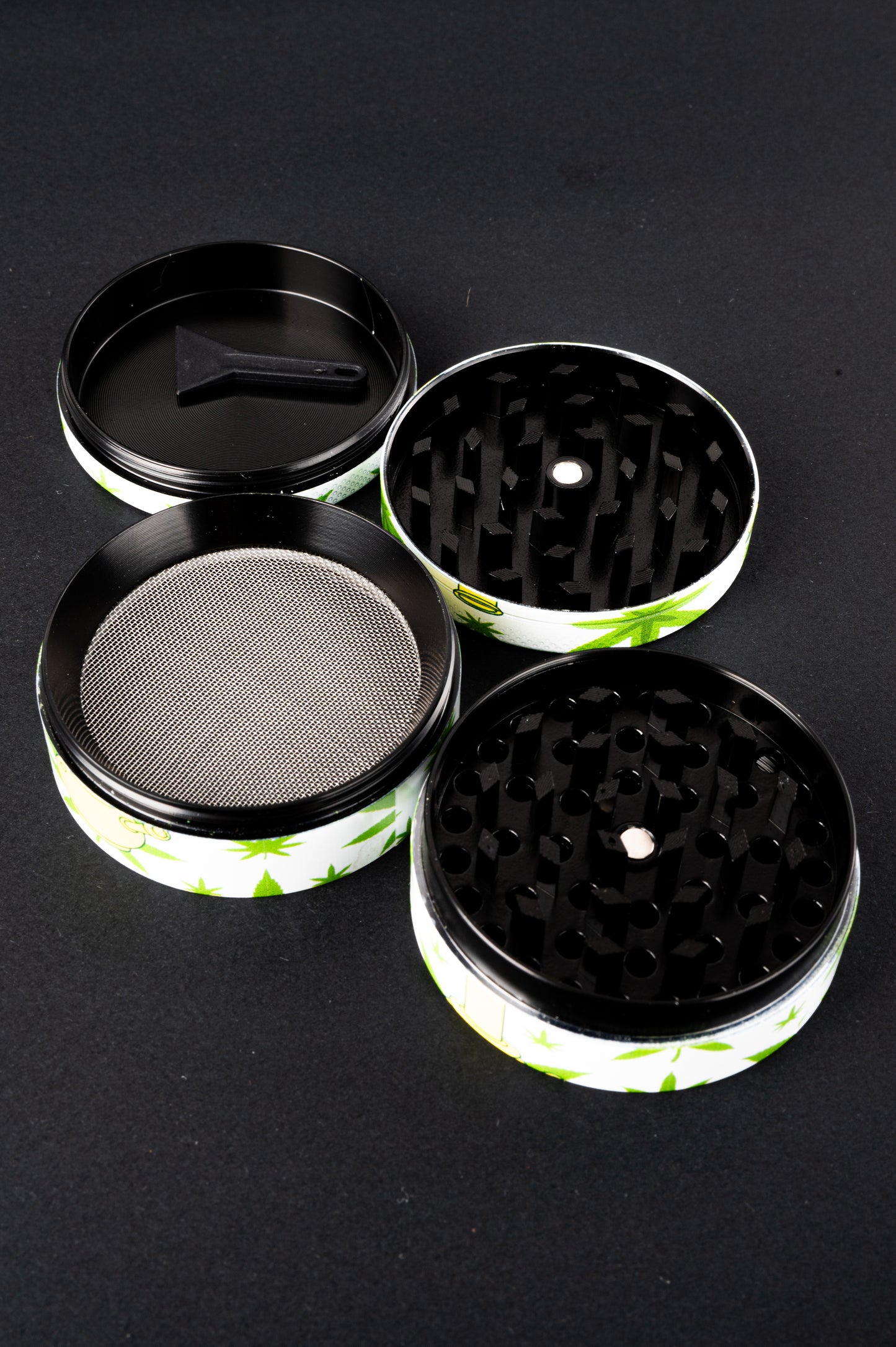 Grinder metálico 3 pisos grande